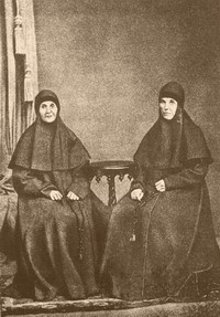 Монахиня Серафима и Пелагея Семеновна, внучатые племянницы Преподобного Серафима